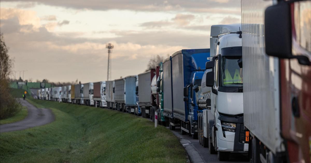 Satellite trade routes